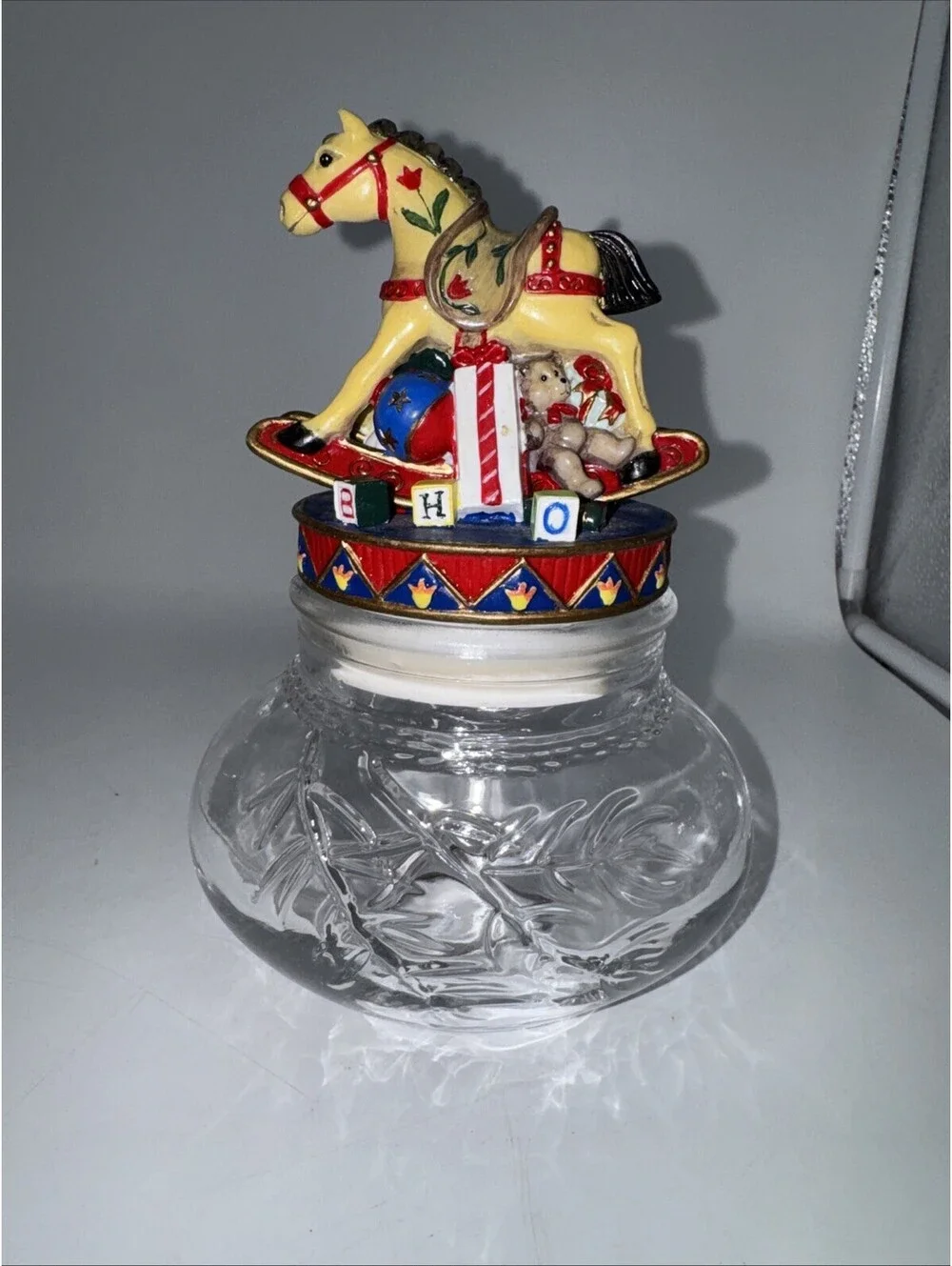 Fitz and Floyd Christmas/Holiday Lodge Bear   Christmas Presents Lidded Jar